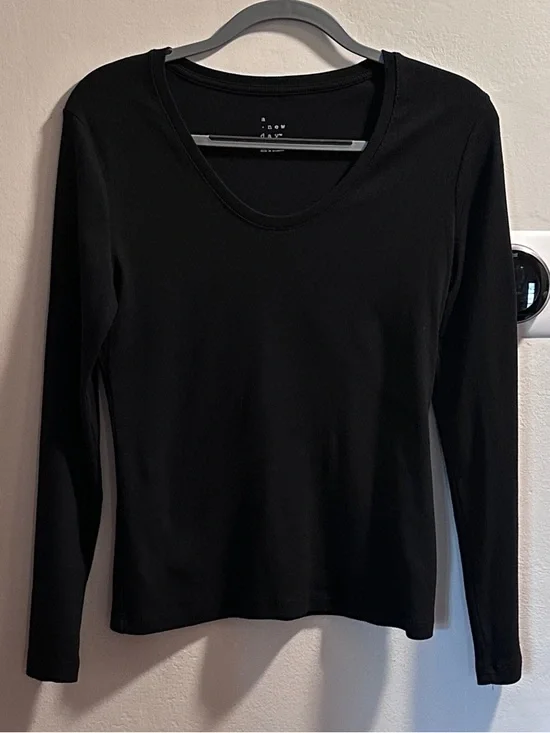 a new day Black Scoop Neck Long-Sleeve Top - Picture 4 of 4